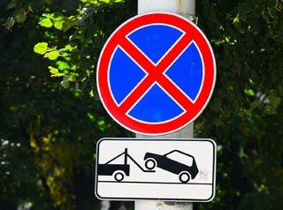 В микрорайоне Ботанический запретят парковку вдоль дорог