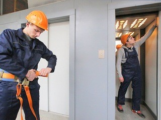 В 157 многоэтажках Иркутской области заменят лифты