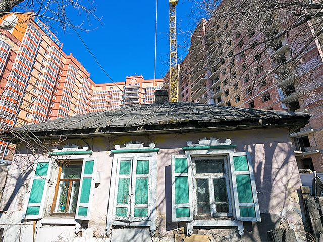 Переселенцы из аварийного жилья получат доплаты на переезд за счет краевого бюджета