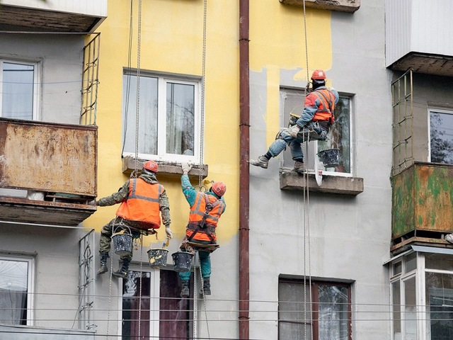 В два раза сократили план по капитальному ремонту домов в Красноярске 