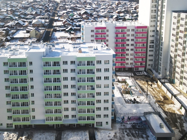 В микрорайоне Радужный сдали два новых дома