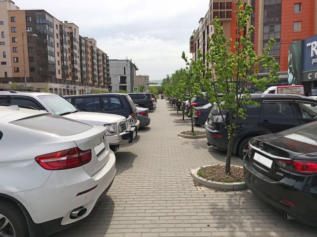 В Томске сократят количество парковок у новостроек 